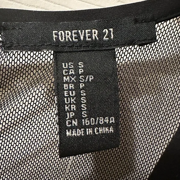 NWT Forever 21 Cropped Mesh & Sequin Tank Size Small - Picture 7 of 8